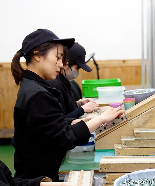 選ばれたプロフェッショナルが作業するので集中力が求められる作業でも安心