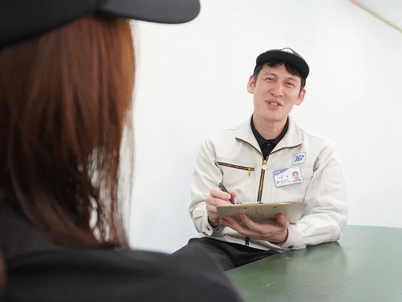 定期的な能力テストに合格した人だけが繊細な作業を行う